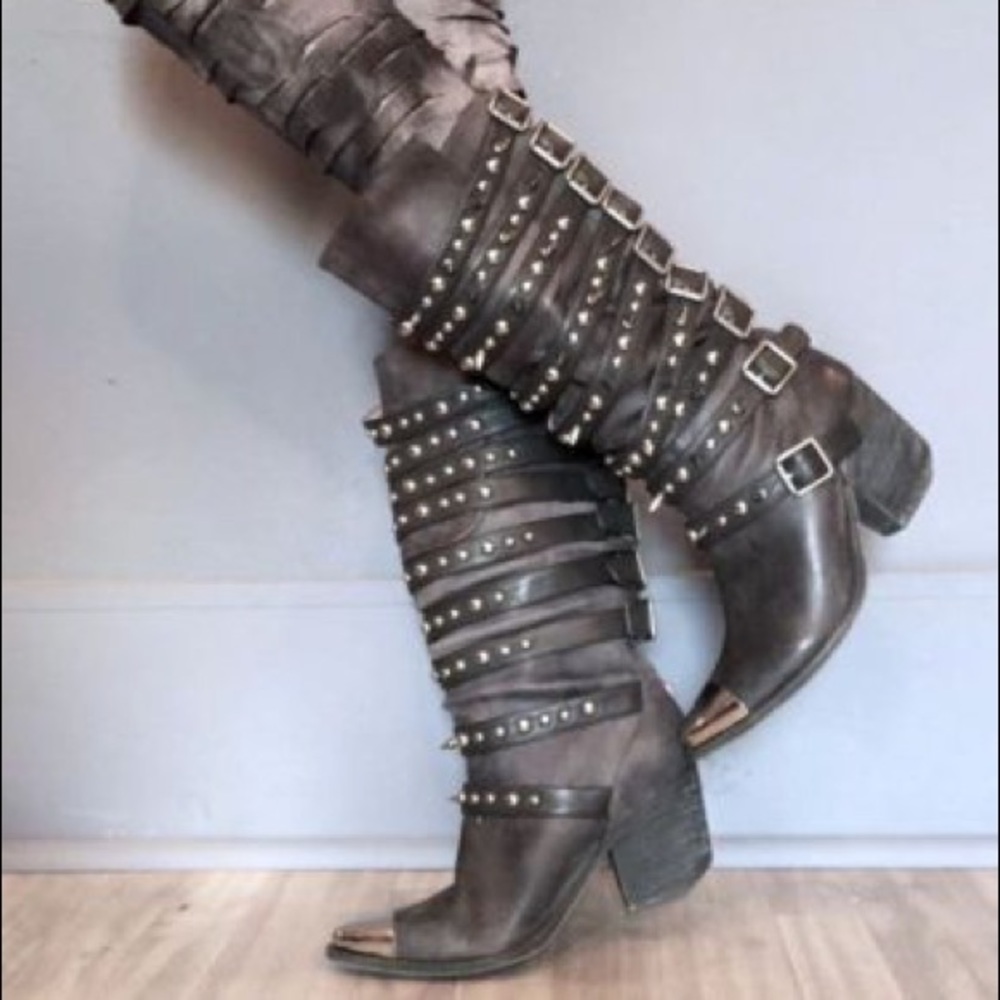 Jeffrey Campbell Kravitz Studded Boots sz 10